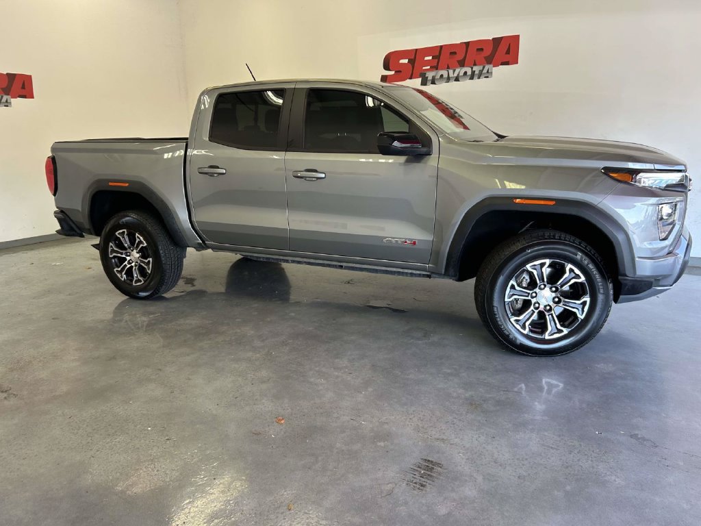 Used 2023 GMC Canyon AT4 w/ AT4 Premium Package AWD/4WD image 2