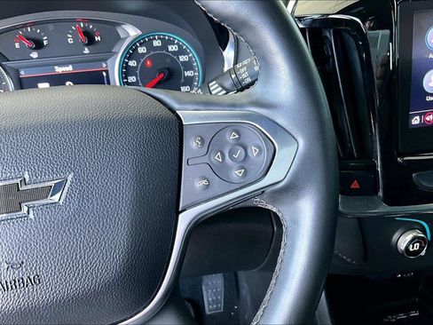 Used 2023 Chevrolet Traverse RS AWD/4WD image 8
