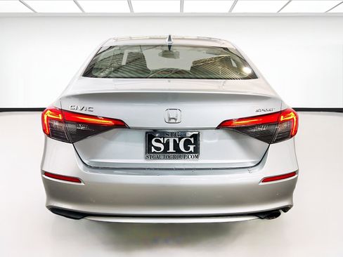 Used 2023 Honda Civic Sport image 5