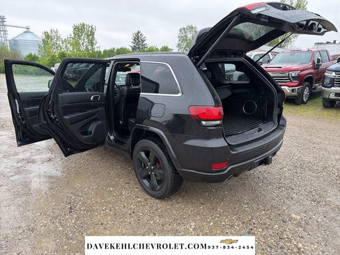 Used 2015 Jeep Grand Cherokee Altitude AWD/4WD image 27
