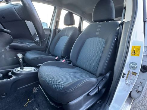 Used 2018 Nissan Versa Note SV FWD image 13