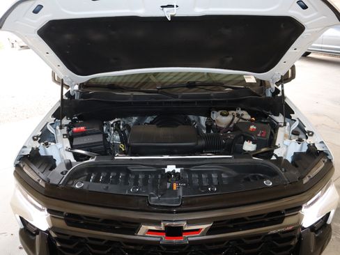 Used 2023 Chevrolet Silverado 1500 ZR2 w/ Technology Package image 21