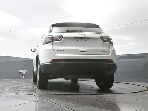 Used 2024 Jeep Compass Latitude w/ Sun and Sound Group image 32