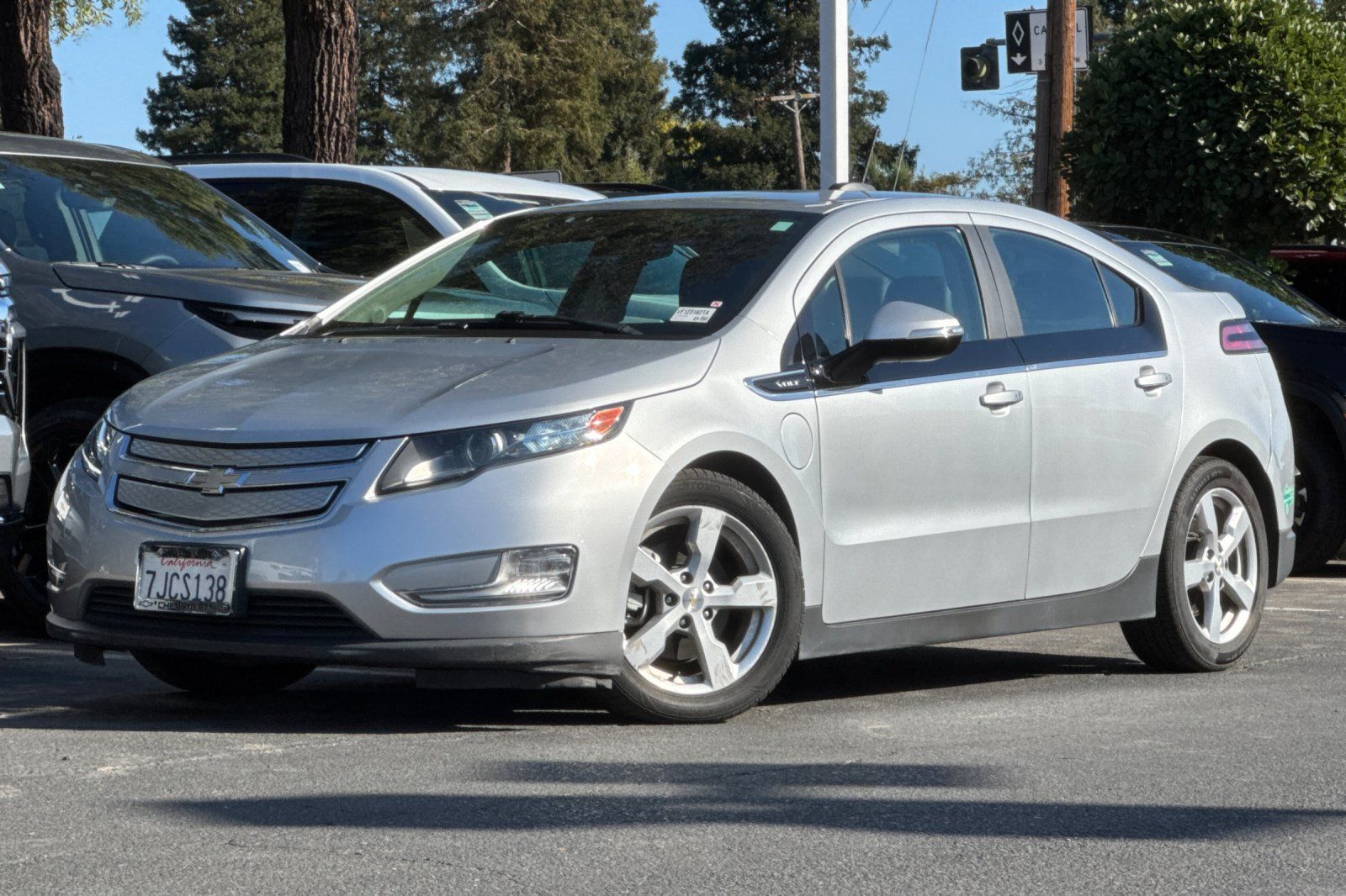 Used 2015 Chevrolet Volt Premium w/ Premium Trim Package FWD image 9