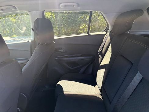 Used 2020 Chevrolet Trax LS w/ Tint and Cruise Package FWD image 21