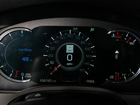 Used 2018 Cadillac Escalade Premium Luxury image 13