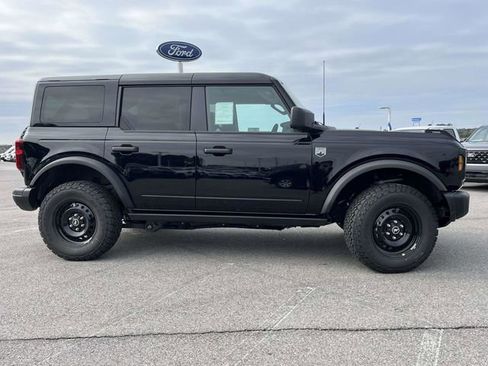 New 2026 Ford Bronco Big Bend w/ Black Diamond Package image 2