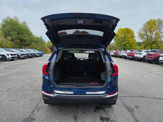 Used 2021 GMC Terrain SLT w/ Infotainment Package II AWD/4WD image 10