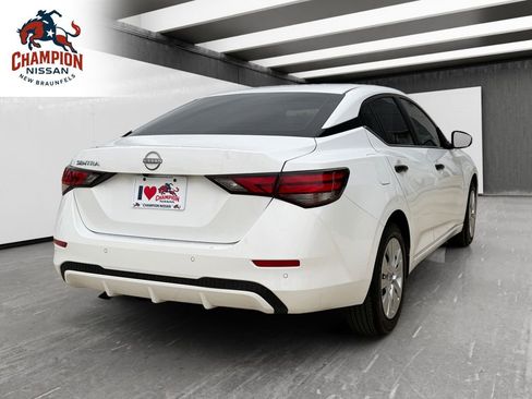 Used 2025 Nissan Sentra S FWD image 5