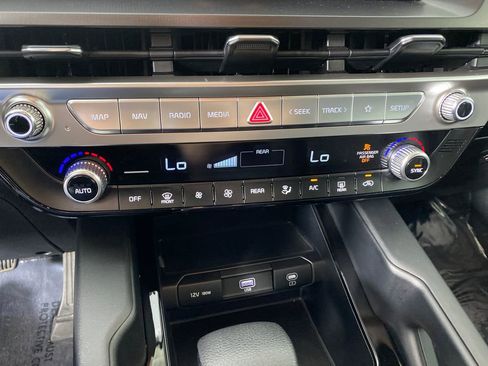 Used 2024 Kia Telluride LX image 21