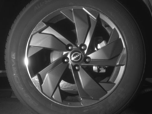 Used 2025 Nissan Rogue SV image 13