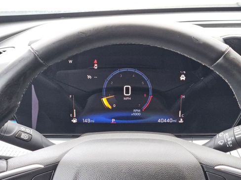 Used 2025 Chevrolet Trax LT w/ LT Convenience Package FWD image 26