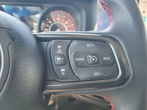 Used 2024 Jeep Wrangler Unlimited Rubicon AWD/4WD image 27