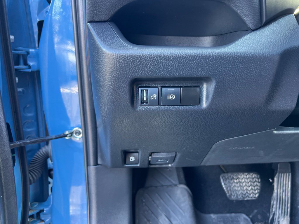 Used 2023 Toyota RAV4 AWD Hybrid image 17