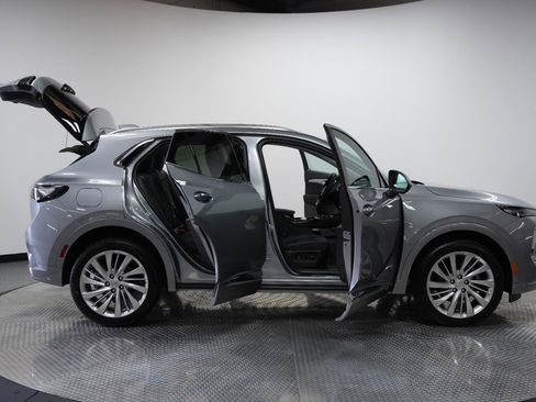 New 2026 Buick Envision Avenir image 10