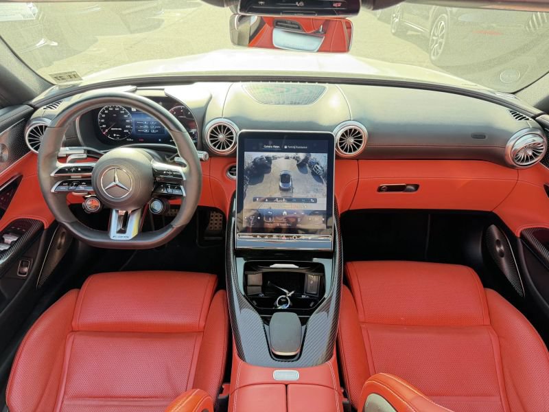 Used 2022 Mercedes-Benz SL 63 AMG 4MATIC w/ Driver Assistance Package image 17