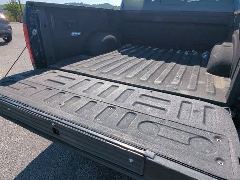 Used 2015 Ford F150 XLT w/ Equipment Group 302A Luxury AWD/4WD image 12