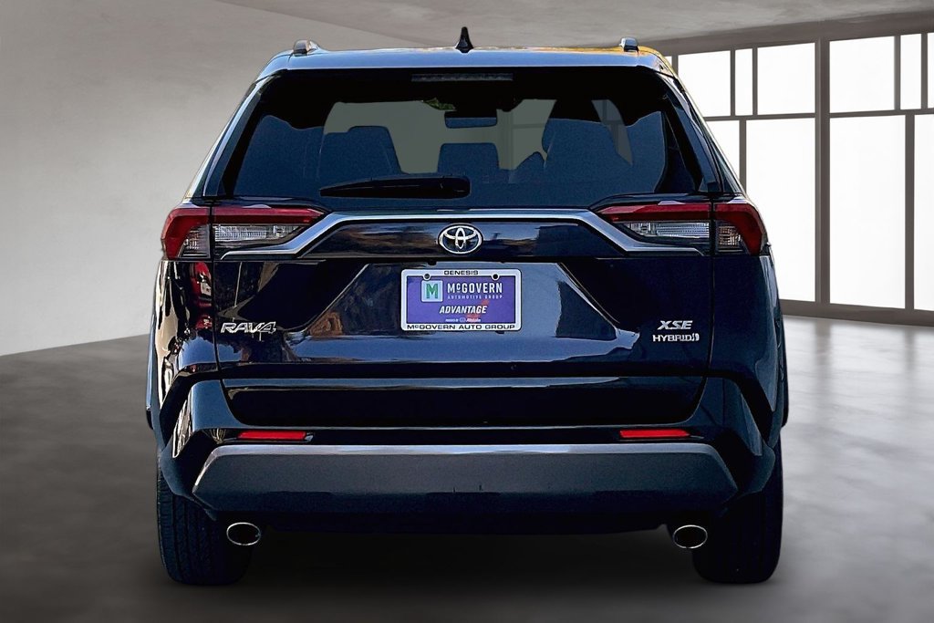 Used 2019 Toyota RAV4 XSE w/ XSE Weather Package AWD/4WD image 6