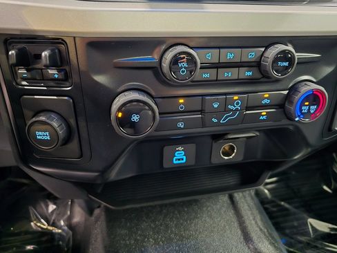 Used 2024 Ford F350 XL w/ XL Driver Assist Package RWD image 32