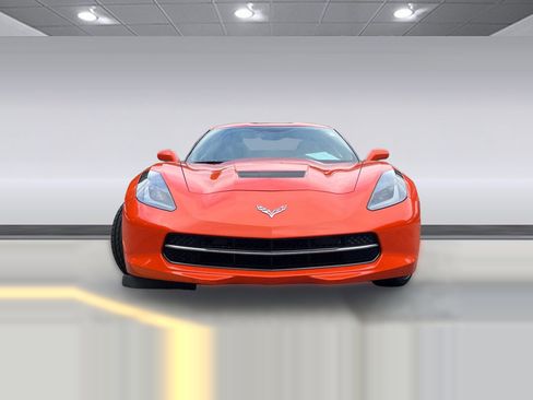Used 2019 Chevrolet Corvette Stingray Coupe w/ 1LT image 4