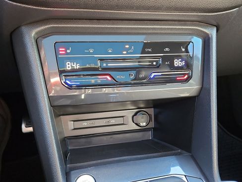 Certified 2023 Volkswagen Tiguan SE R-Line image 15