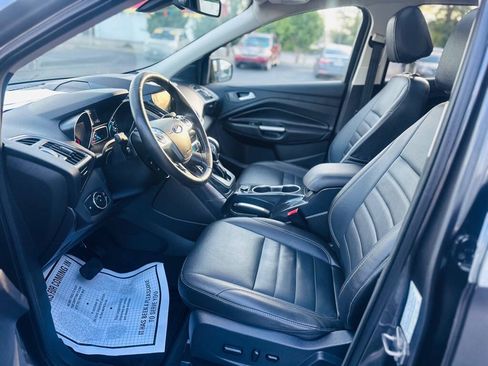 Used 2015 Ford Escape Titanium w/ Equipment Group 301A AWD/4WD image 17