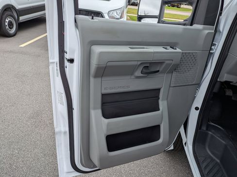 New 2026 Ford E-350 and Econoline 350 Super Duty w/ Power Equipment Group image 14