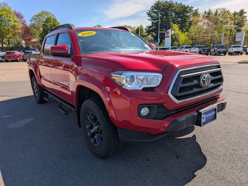 Used 2020 Toyota Tacoma SR5 AWD/4WD image 7
