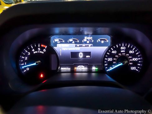 Used 2022 Ford E-350 and Econoline 350 Super Duty image 14