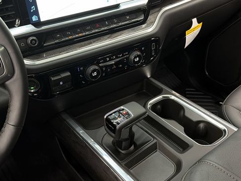 Used 2026 Chevrolet Silverado 1500 LTZ w/ LTZ Premium Package AWD/4WD image 33