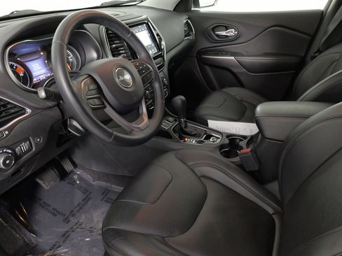 Used 2019 Jeep Cherokee Limited image 27