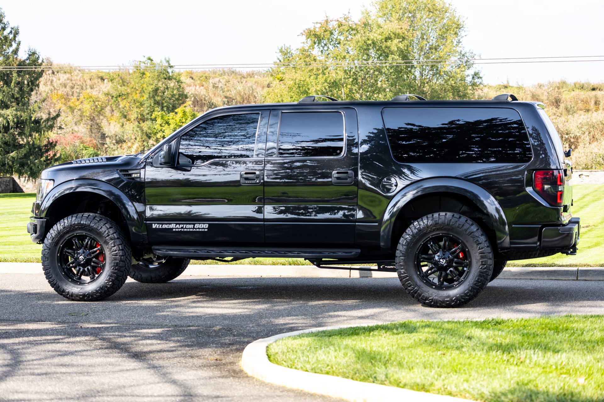 Used 2013 Ford F150 Raptor w/ Luxury Equipment Group AWD/4WD image 8