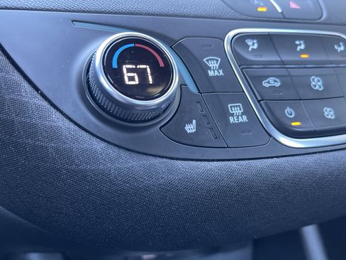 Used 2025 Chevrolet Malibu LT image 28