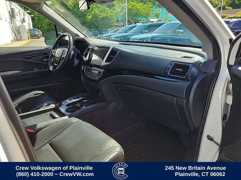 Used 2018 Honda Pilot Touring image 43
