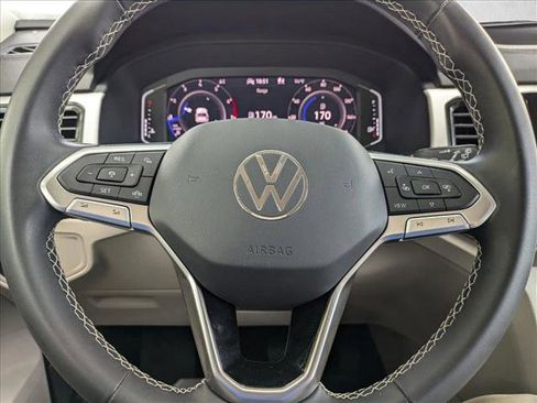 Used 2022 Volkswagen Atlas SE image 12