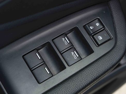 Used 2025 Honda Passport EX-L image 36