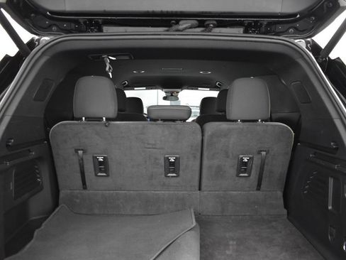 Used 2024 Chevrolet Traverse LT FWD image 18