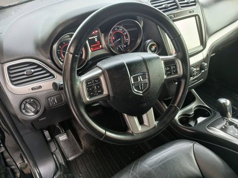 Used 2019 Dodge Journey Crossroad FWD image 4