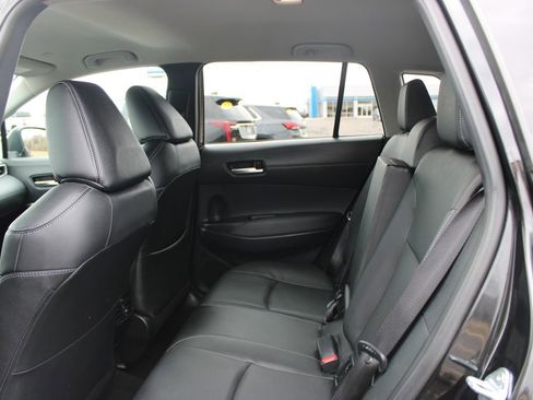 Used 2024 Toyota Corolla Cross XLE image 22