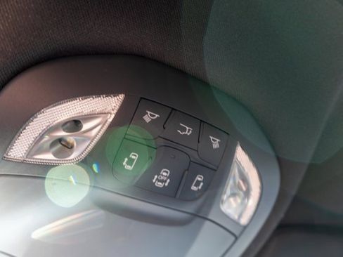 New 2026 Chrysler Pacifica Select image 28