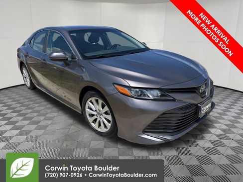 Used 2018 Toyota Camry LE FWD image 1