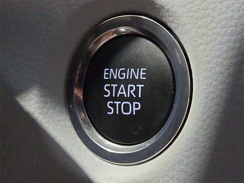 Certified 2025 Toyota Corolla SE image 22