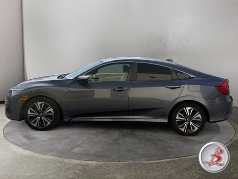 Used 2018 Honda Civic EX-T image 4