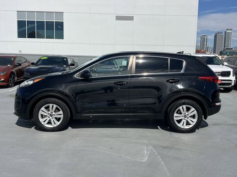 Used 2019 Kia Sportage LX image 3