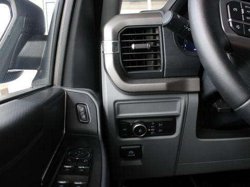 Used 2024 Ford F150 XLT AWD/4WD image 28