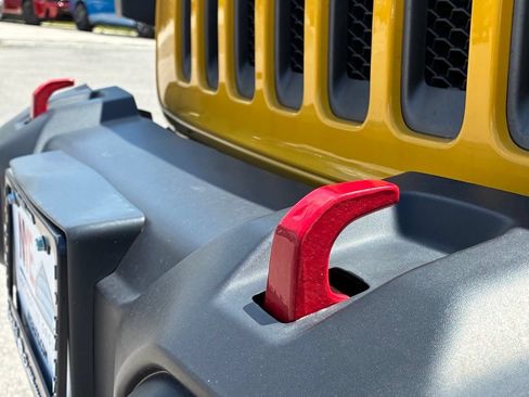 Used 2020 Jeep Wrangler Rubicon w/ Uconnect 4C Nav & Sound Group AWD/4WD image 33