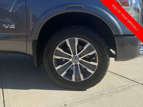 Used 2019 Nissan Titan PRO-4X w/ Pro-4x Convenience Package image 9