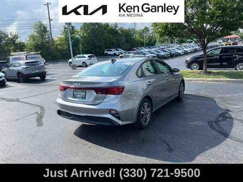 Certified 2024 Kia Forte LXS FWD image 5