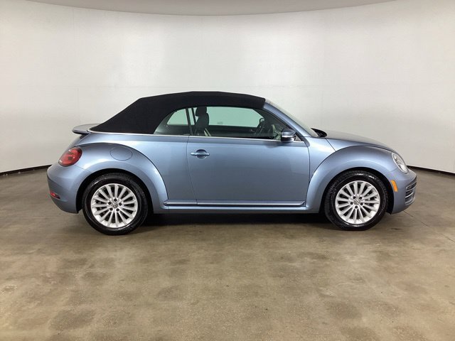 Used 2019 Volkswagen Beetle 2.0T FWD image 4