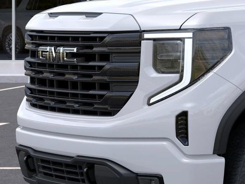 New 2026 GMC Sierra 1500 Elevation w/ LPO, Elevation Black Package AWD/4WD image 13